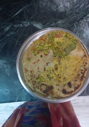 मटर पनीर पराठे (matar paneer parathe recipe in Hindi) रेसिपी मुख्य फोटो