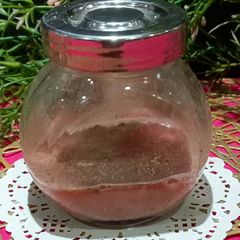 A picture of Red Wine Vinaigrette Salad Dressings.