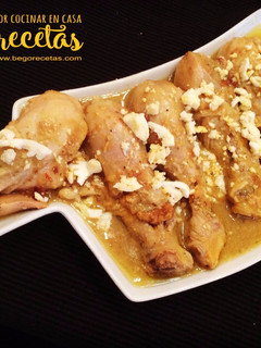 Una foto de Pollo en pepitoria