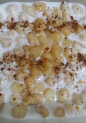 A picture of Methi dahi bondi burns road style.