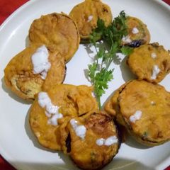 A picture of Baingan ke pakore.