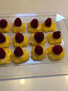 Una foto de Paquetitos de piña con crema