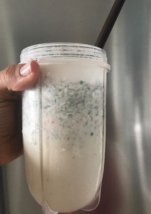 Una foto de Batido kale banana y fresas