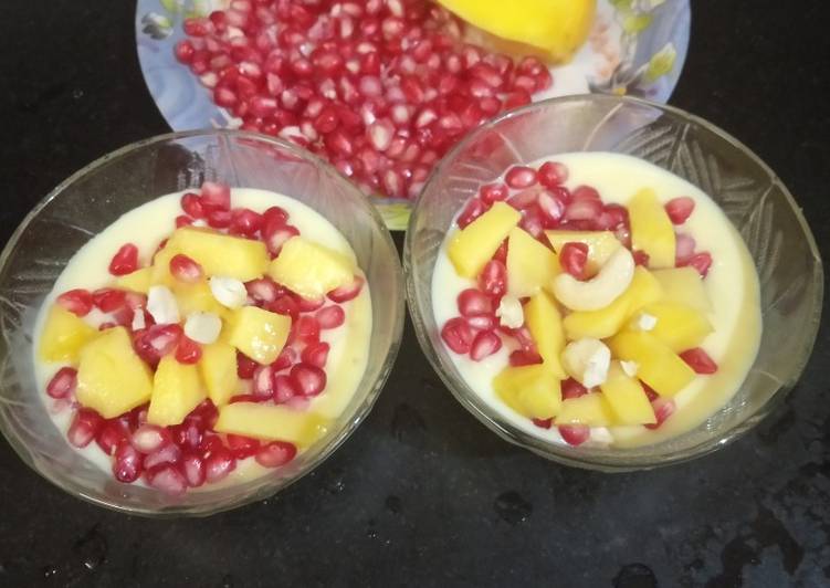 Cream-Cream Fruit Custard