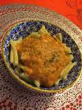 Pasta en salsa pesto roja