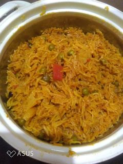 वेजिटेबल पुलाव (vegetable pulao recipe in Hindi) रेसिपी मुख्य फोटो