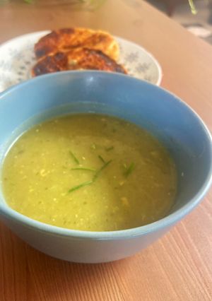 A picture of Marrow, potato and herbs soup.