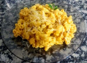 Una foto de Macarrones con queso