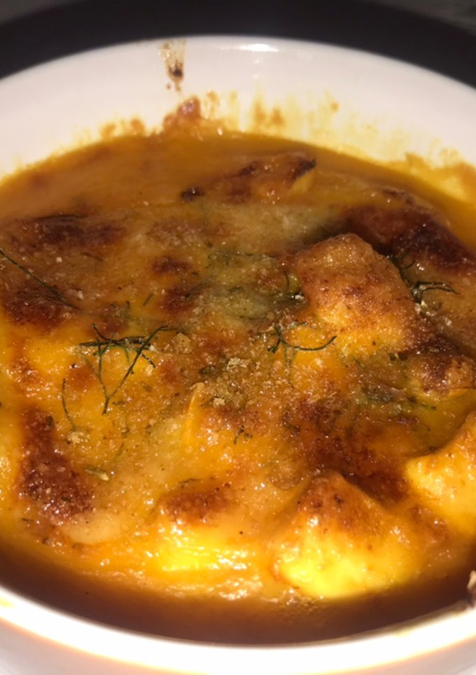 Una foto de Filete de pescado en bechamel de azafrán