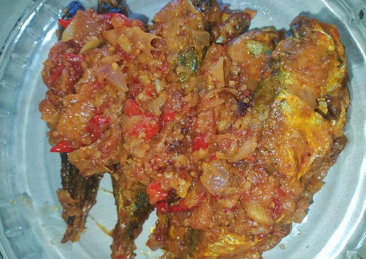 Langkah Mudah Memasak Ikan Kembung Sambal Yogurt 🐟 yang Bergizi