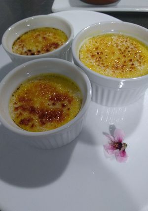 Una foto de Creme bruleé