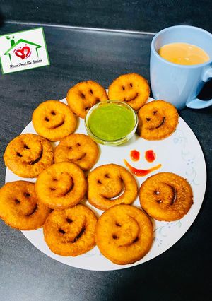 पोटैटो स्माइली (Potato smiley recipe in Hindi) रेसिपी मुख्य फोटो