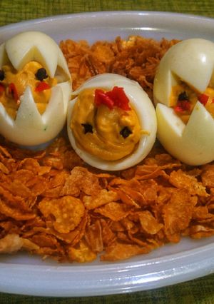 A picture of Hard boiled egg chicks.