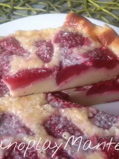 Una foto de Clafoutis de fresas en GME, F y G y tradicional