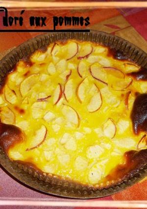 Une photo de Gâteau doré aux pommes