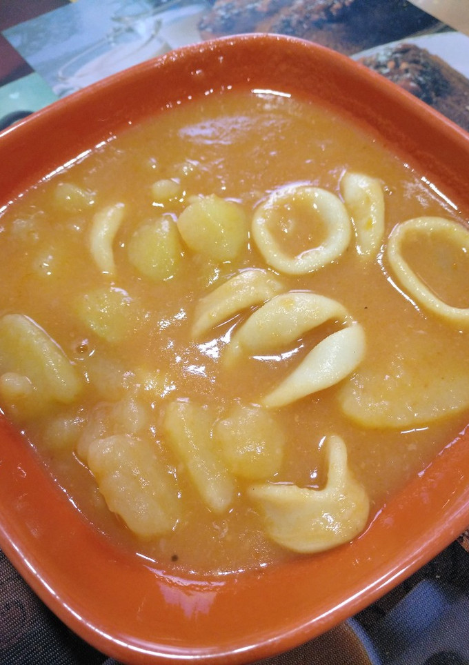 Una foto de Patatas con Calamares