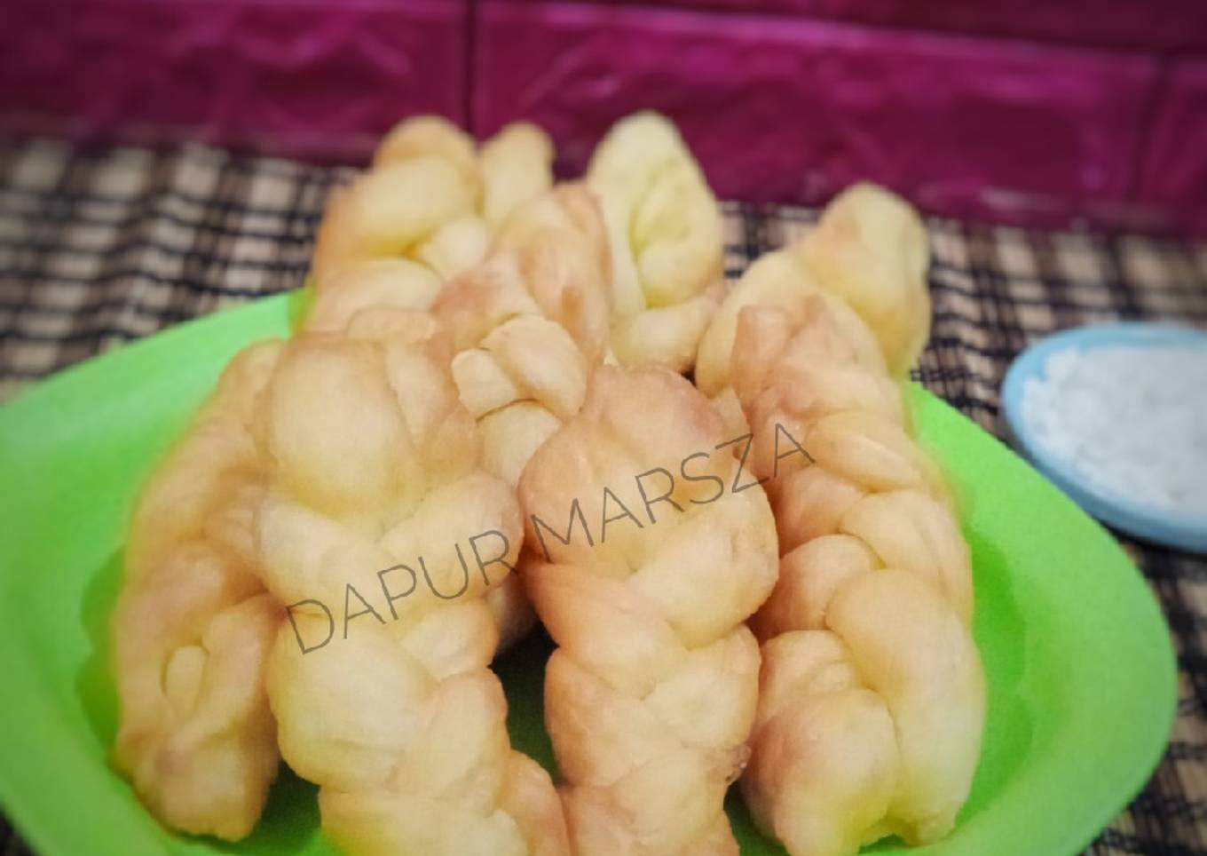Donat kepang empuk (resep Pak Imam Abu Salman)