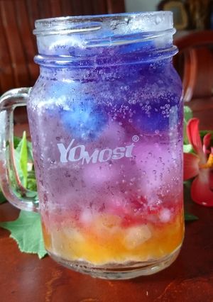 Hình của món Sô đa hoa đậu biếc.