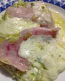 Tarta sin masa de zapallitos, mozzarella y jamón