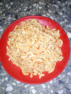 A picture of Jollof macaroni and speg.