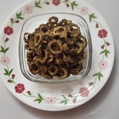 A picture of Karela Chips.