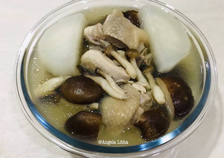 Resep Sup daging ayam lobak dan jamur Yang Enak