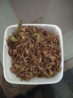 બ્રાઉન ફ્રાઇડ રાઈસ (Brown Fried Rice Recipe In Gujarati) રેસીપી મુખ્ય ફોટો