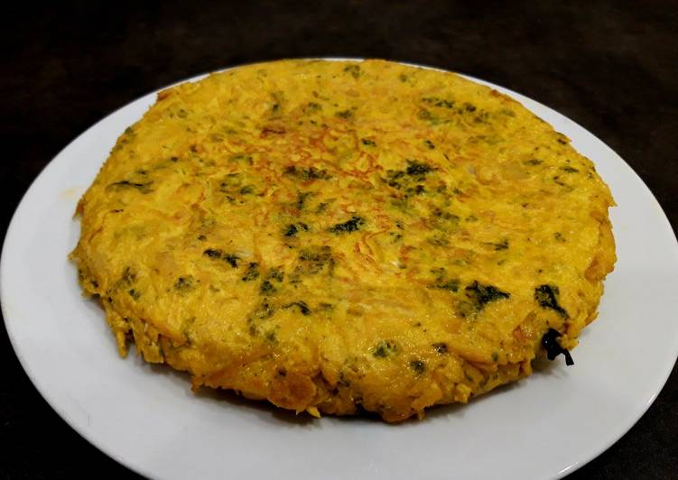 Tortilla de kale, calabacín y patata