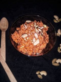 गाजर का हलवा (gajar ka halwa recipe in Hindi) रेसिपी मुख्य फोटो