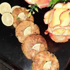 A picture of Crispy Alu tikki 😋😋.