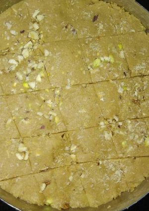 ड्राई फ्रूट सुखडी (Dry fruit sukhadi recipe in hindi) रेसिपी मुख्य फोटो
