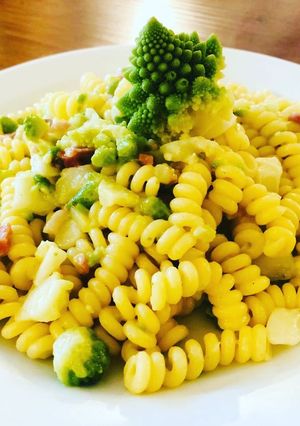 Foto di Fusilli bucati con broccolo romano e speck