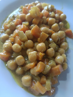 Una foto de Garbanzos y Batata con Curry