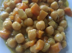 Una foto de Garbanzos y Batata con Curry