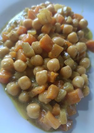Una foto de Garbanzos y Batata con Curry
