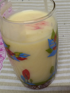 रसीला मैंगो शेक (rasila mango shake recipe in Hindi) रेसिपी मुख्य फोटो