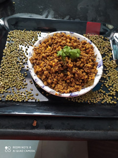 ફણગાવેલા મગ નુ શાક (Fangavela Moong Shak Recipe In Gujarati) રેસીપી મુખ્ય ફોટો