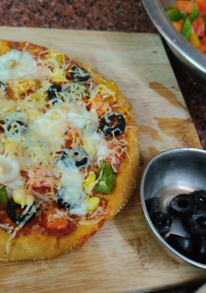 A picture of Jain Cheese burst pizza.
