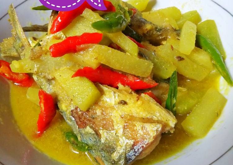 Resep Ikan bumbu kuning + labu siam &#34;simpel&#34; yang Enak Banget