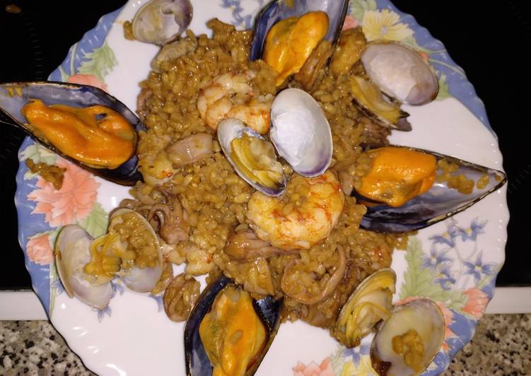 Paella sencilla de marisco