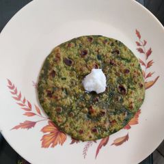 A picture of Palak Parantha.