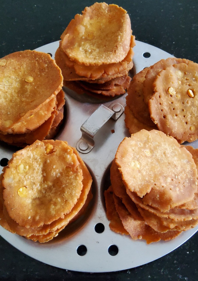 தட்டு வடை செய்முறை முக்கிய புகைப்படம்