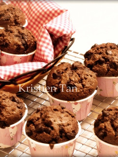 Foto resep Muffin coklat super nyoklat,NO MIXER hasil tinggi menjulang alias High Dome! XD