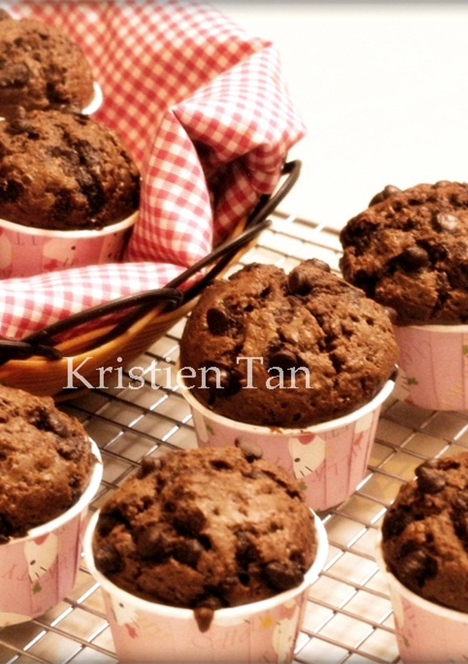 Foto resep Muffin coklat super nyoklat,NO MIXER hasil tinggi menjulang alias High Dome! XD