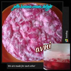 A picture of Jello banana cream delight no baking no cooking.