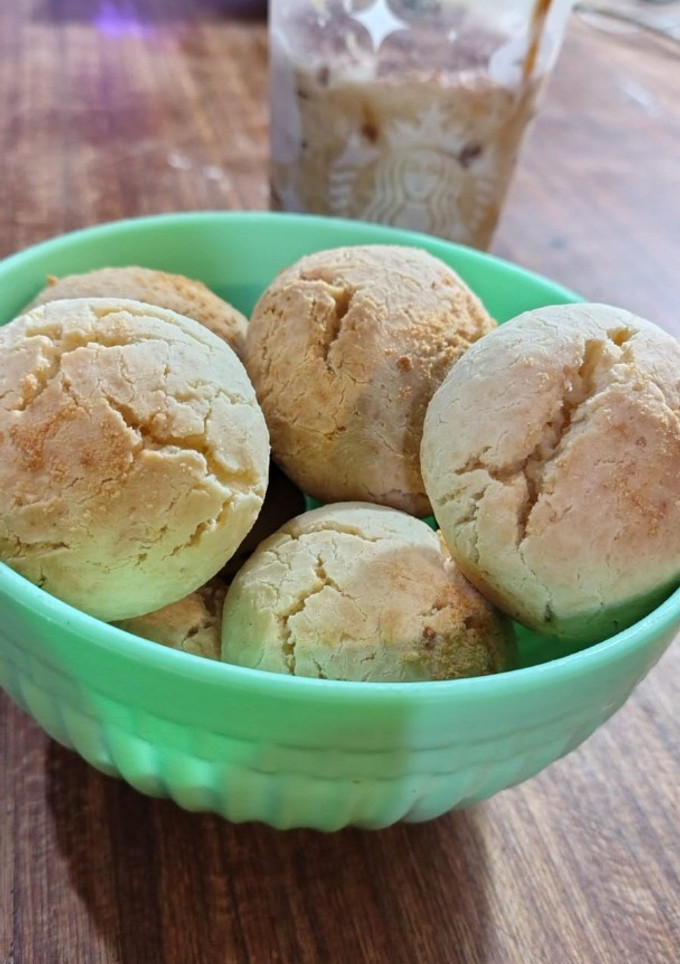 Una foto de Chipa (pancitos de queso) Paraguaya a la is-may