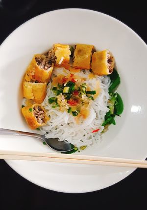 Hình của món Bún chả giò.