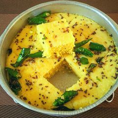 A picture of Instant Khaman Dhokla.
