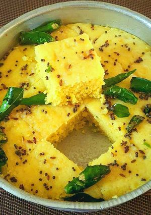 A picture of Instant Khaman Dhokla.