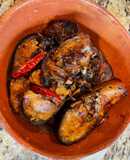 Cá bông lau kho tộ với nước trà